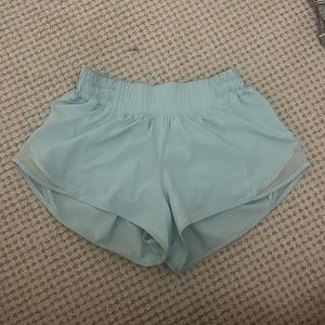Lululemon Hotty Hot 2.5 Shorts Icing Blue Low-rise Size 2